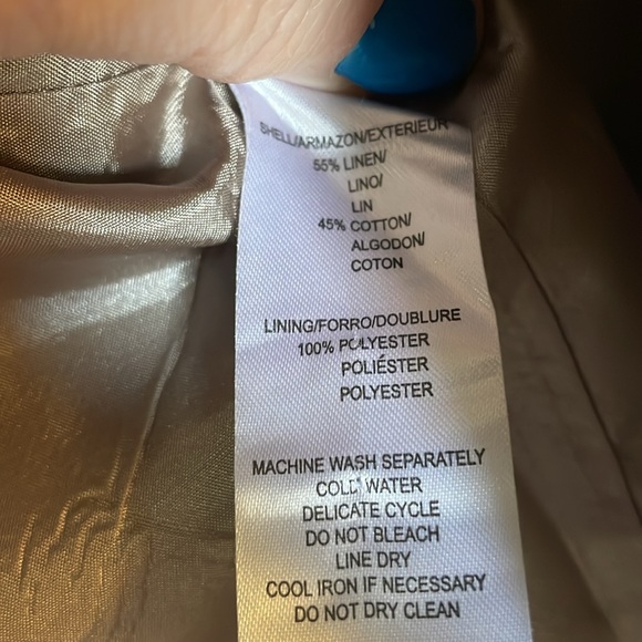 Brown shimmery size 6 short jacket. Kensie - Picture 3 of 6